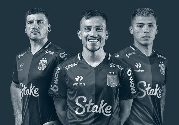 Tarjeta deportiva con identidad de club y enfoque en apuestas visuales